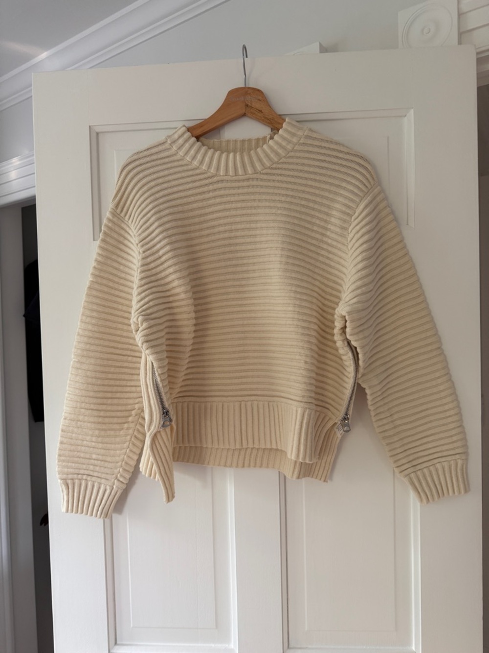 Varley Cream Ribbed Crewneck Sweater with Side Zips